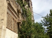 Satılır 4 otaqlı 105 m2 köhnə tikili Gənclik m.