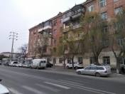 Satılır 2 otaqlı 40 m2 köhnə tikili Nəriman Nərimanov parkı