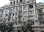 İcarəyə verilir 3 otaqlı 79 m2 köhnə tikili Sahil m.