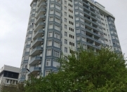 Satılır 4 otaqlı 230 m2 yeni tikili Gənclik m.