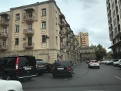 İcarəyə verilir 3 otaqlı 85 m2 köhnə tikili Qış parkı