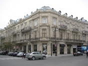 İcarəyə verilir 2 otaqlı 450 m2 obyekt Sahil m.