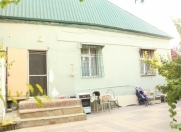 Satılır 4 otaqlı 210 m2 həyət evi Əmircan