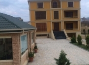 İcarəyə verilir 6 otaqlı 500 m2 bağ evi Novxanı