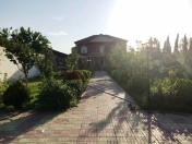 İcarəyə verilir 5 otaqlı 350 m2 bağ evi Novxanı