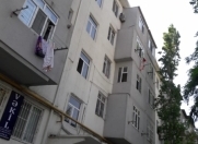 Satılır 2 otaqlı 56 m2 köhnə tikili Memar Əcəmi m.