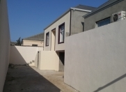 Satılır 3 otaqlı 100 m2 həyət evi Binə