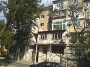 Satılır 3 otaqlı 67 m2 köhnə tikili Heydər Əliyev Mərkəzi