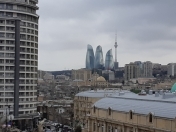 Satılır 11 otaqlı 710 m2 köhnə tikili Nizami m.