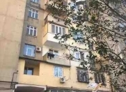 Satılır 2 otaqlı 45 m2 köhnə tikili 1 mkr