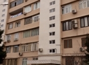 Satılır 4 otaqlı 100 m2 köhnə tikili Atatürk parkı