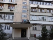 Satılır 8 otaqlı 200 m2 köhnə tikili 8 mkr