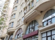 İcarəyə verilir 4 otaqlı 200 m2 ofis Nizami m.