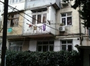 İcarəyə verilir 2 otaqlı 65 m2 köhnə tikili 2 mkr