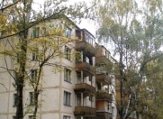 Satılır 2 otaqlı 50 m2 köhnə tikili Qara Qarayev m.