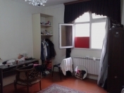 İcarəyə verilir 1 otaqlı 30 m2 həyət evi İnşaatçılar m.