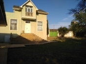 İcarəyə verilir 6 otaqlı 180 m2 bağ evi Novxanı