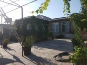 Satılır 7 otaqlı 198 m2 həyət evi Binə