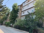 Satılır 3 otaqlı 70 m2 köhnə tikili 4 mkr