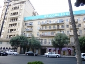 Satılır 3 otaqlı 90 m2 köhnə tikili Sahil m.