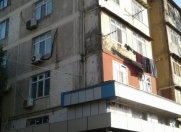Satılır 1 otaqlı 35 m2 köhnə tikili Bakıxanov