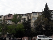 Satılır 3 otaqlı 65 m2 köhnə tikili Yasamal parkı