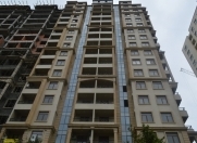 Satılır 3 otaqlı 138 m2 yeni tikili 28 May m.
