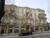 Satılır 4 otaqlı 114 m2 köhnə tikili Heydər Əliyev sarayı