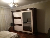 Satılır 3 otaqlı 90 m2 köhnə tikili Həzi Aslanov m.