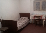 İcarəyə verilir 1 otaqlı 18 m2 həyət evi İnşaatçılar m.