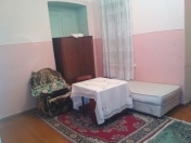 İcarəyə verilir 2 otaqlı 70 m2 köhnə tikili Şərq Bazarı