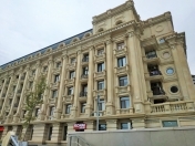 İcarəyə verilir 4 otaqlı 195 m2 yeni tikili Bayıl parkı