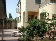 Satılır 6 otaqlı 200 m2 həyət evi Xalqlar Dostluğu m.
