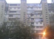 Satılır 5 otaqlı 110 m2 köhnə tikili Xalqlar Dostluğu m.