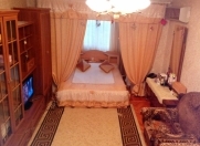 İcarəyə verilir 1 otaqlı 34 m2 köhnə tikili Heydər Əliyev Mərkəzi