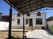 Satılır 5 otaqlı 240 m2 həyət evi Binə