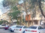 Satılır 4 otaqlı 100 m2 köhnə tikili Memar Əcəmi m.