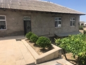 Satılır 10 otaqlı 140 m2 həyət evi Binəqədi r.