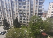 Satılır 3 otaqlı 70 m2 köhnə tikili Qara Qarayev m.