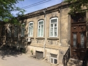 İcarəyə verilir 3 otaqlı 140 m2 ofis Nizami m.