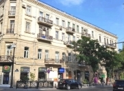 Satılır 6 otaqlı 210 m2 köhnə tikili Sahil m.