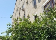 Satılır 4 otaqlı 98 m2 köhnə tikili Badamdar