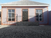 Satılır 5 otaqlı 3 m2 həyət evi Binə