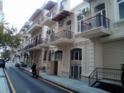 Satılır 2 otaqlı 40 m2 köhnə tikili Heydər Əliyev sarayı