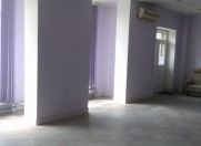 İcarəyə verilir 2 otaqlı 80 m2 obyekt 7 mkr