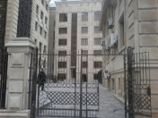 Satılır 1 otaqlı 40 m2 ofis İçəri Şəhər m.