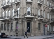 İcarəyə verilir 4 otaqlı 220 m2 ofis İçəri Şəhər m.