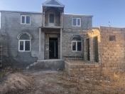 Satılır 4 otaqlı 95 m2 həyət evi Binə