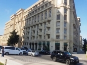 Satılır 3 otaqlı 135 m2 yeni tikili Heydər Əliyev Mərkəzi