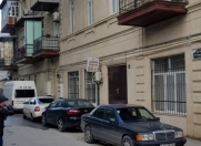 İcarəyə verilir 4 otaqlı 65 m2 ofis Nizami m.